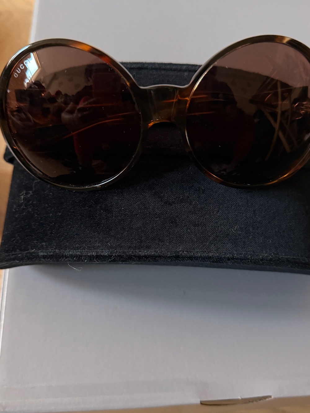 Gucci Round Tortoiseshell Frame Sunglasses - Dark Brown Lenses